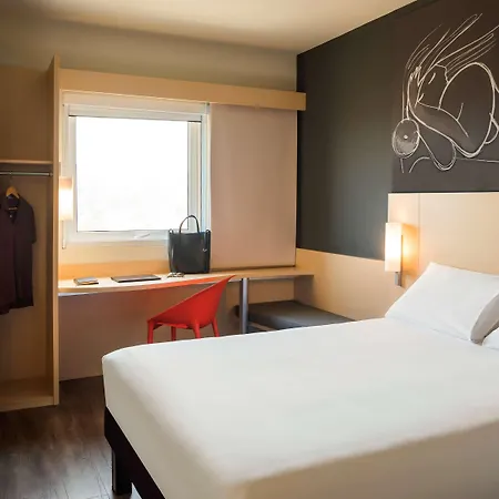 Ibis Irapuato Hotel Exterior photo